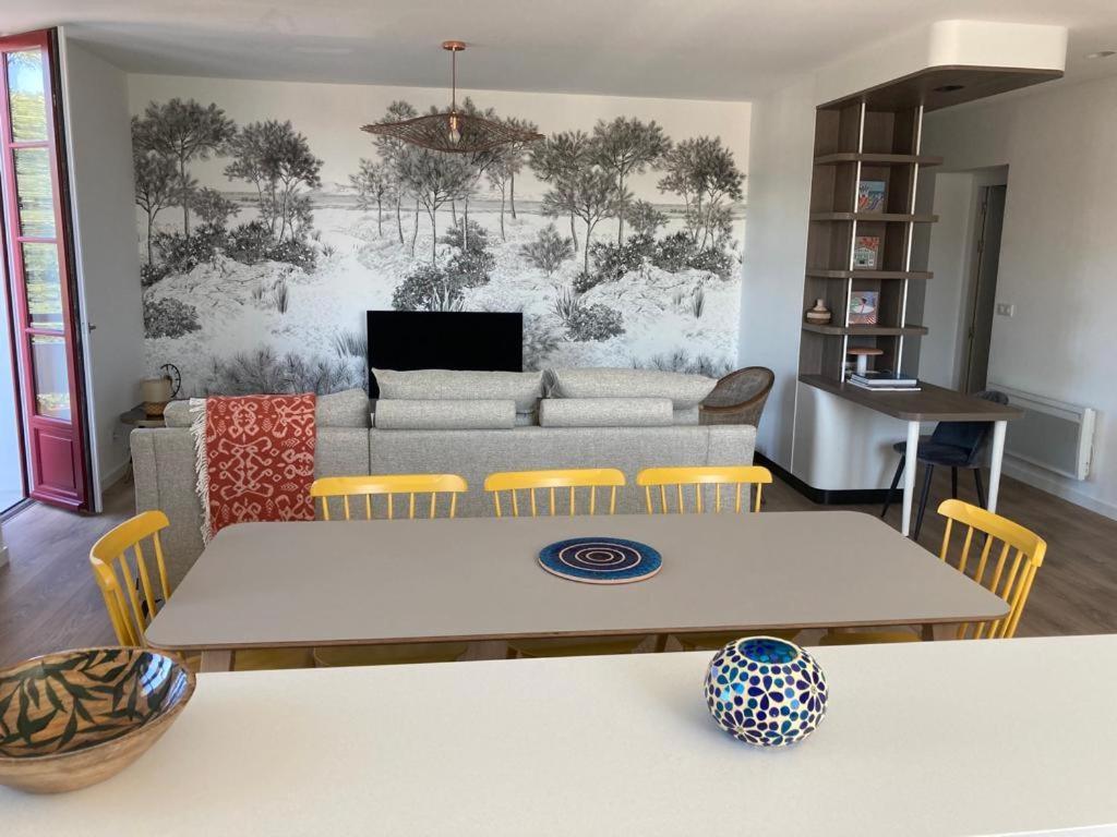 Superbe Appartement T3 Au Centre Plage .Parking Hendaye Eksteriør billede
