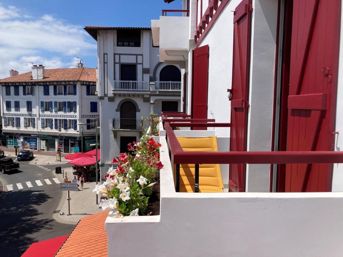 Superbe Appartement T3 Au Centre Plage .Parking Hendaye Eksteriør billede
